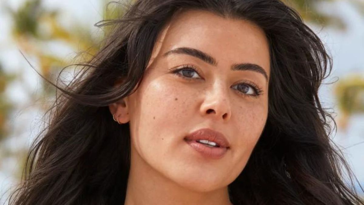 Lauren Chan was photographed by James Macari in the Dominican Republic. 